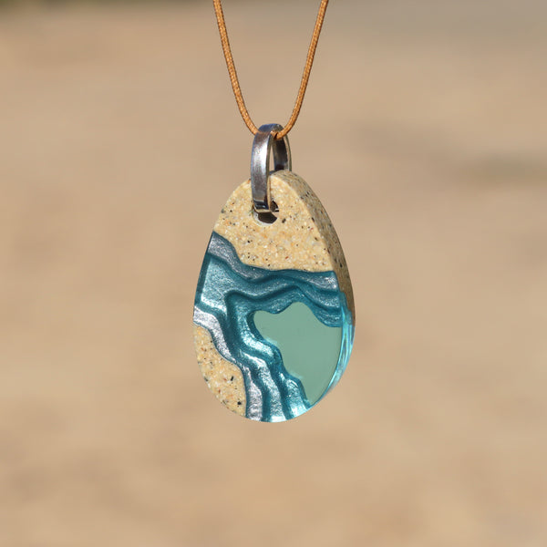 Cove Necklace - Philippines